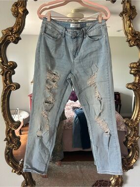 Judy Blue Light Blue Distressed Women's boyfriend fit Jeans 13/31